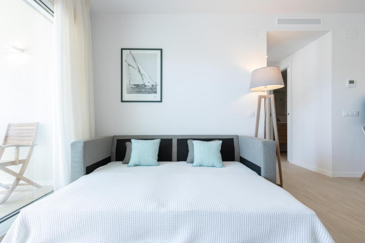 M A R I V E N T Suite With Bathroom And Terrace 50 M2 罗萨斯 外观 照片