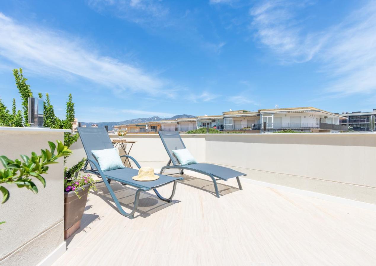 M A R I V E N T Suite With Bathroom And Terrace 50 M2 罗萨斯 外观 照片