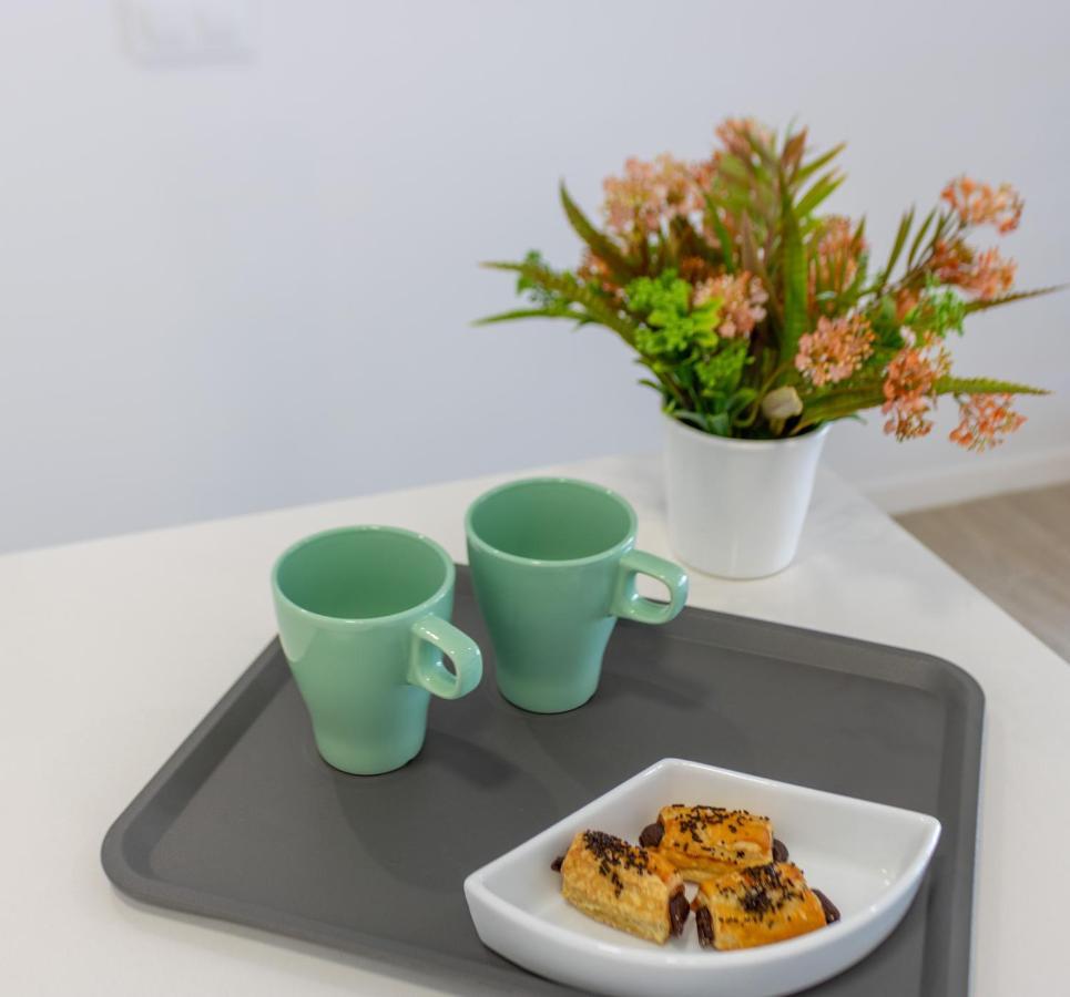M A R I V E N T Suite With Bathroom And Terrace 50 M2 罗萨斯 外观 照片