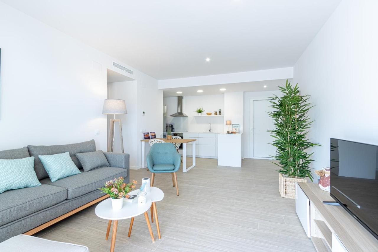 M A R I V E N T Suite With Bathroom And Terrace 50 M2 罗萨斯 外观 照片