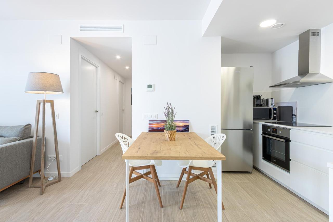 M A R I V E N T Suite With Bathroom And Terrace 50 M2 罗萨斯 外观 照片