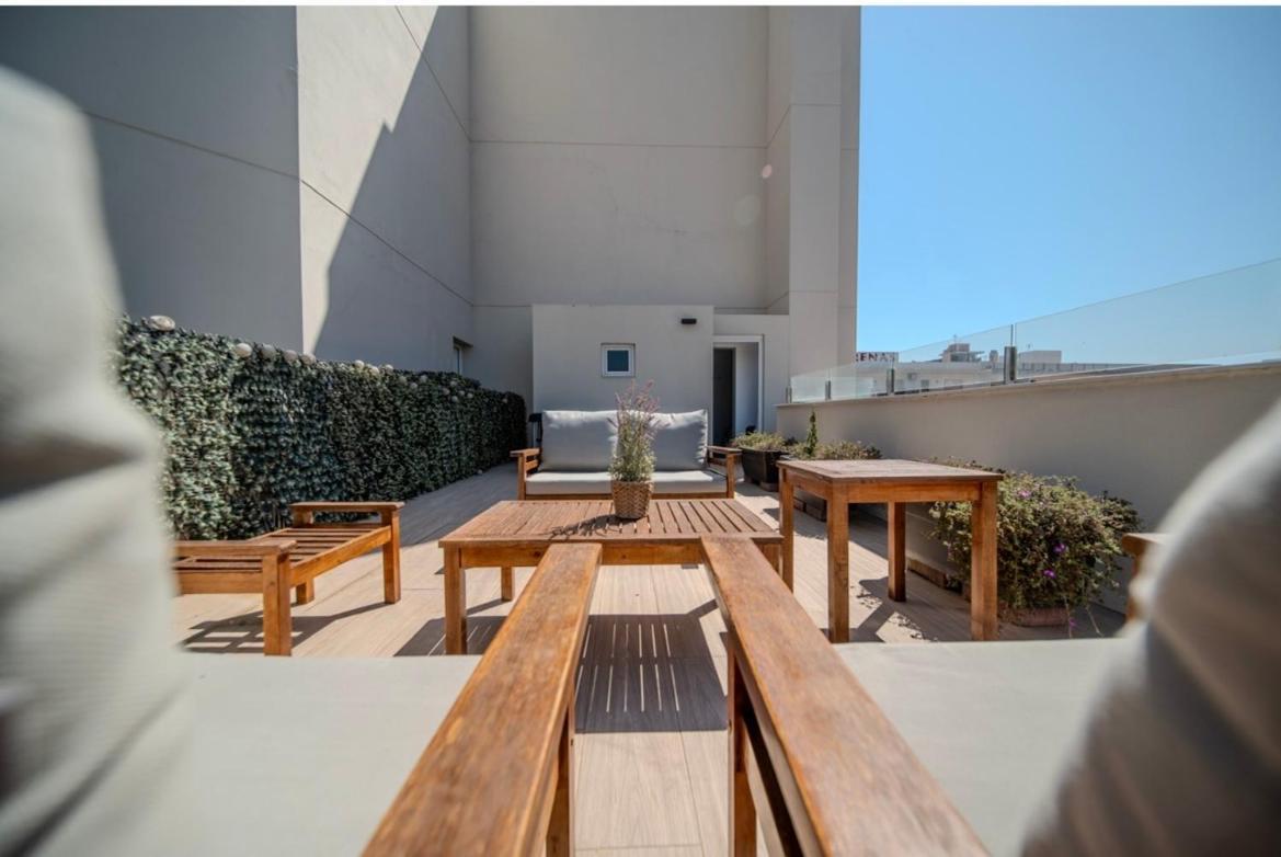 M A R I V E N T Suite With Bathroom And Terrace 50 M2 罗萨斯 外观 照片
