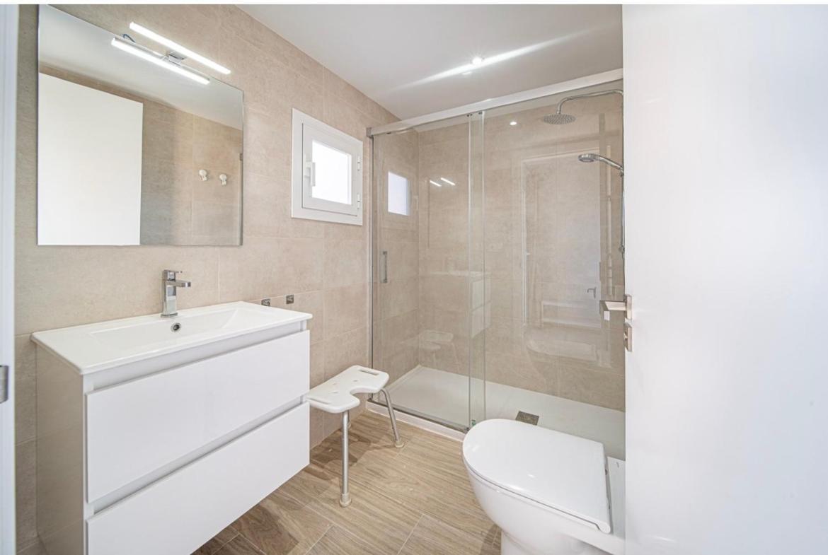 M A R I V E N T Suite With Bathroom And Terrace 50 M2 罗萨斯 外观 照片